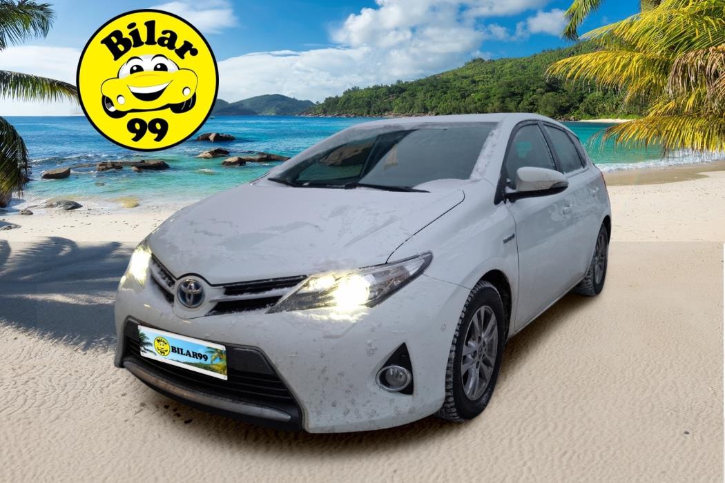 TOYOTA Auris 2013