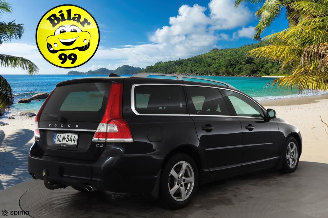VOLVO V70 2015