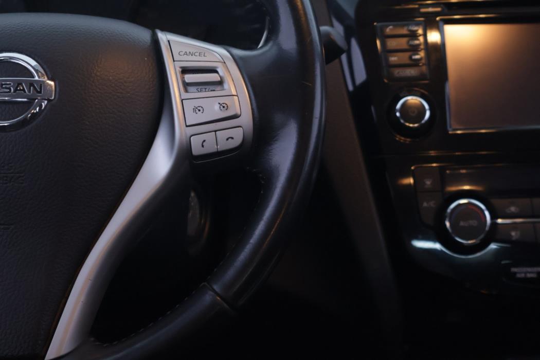 NISSAN Qashqai 2016