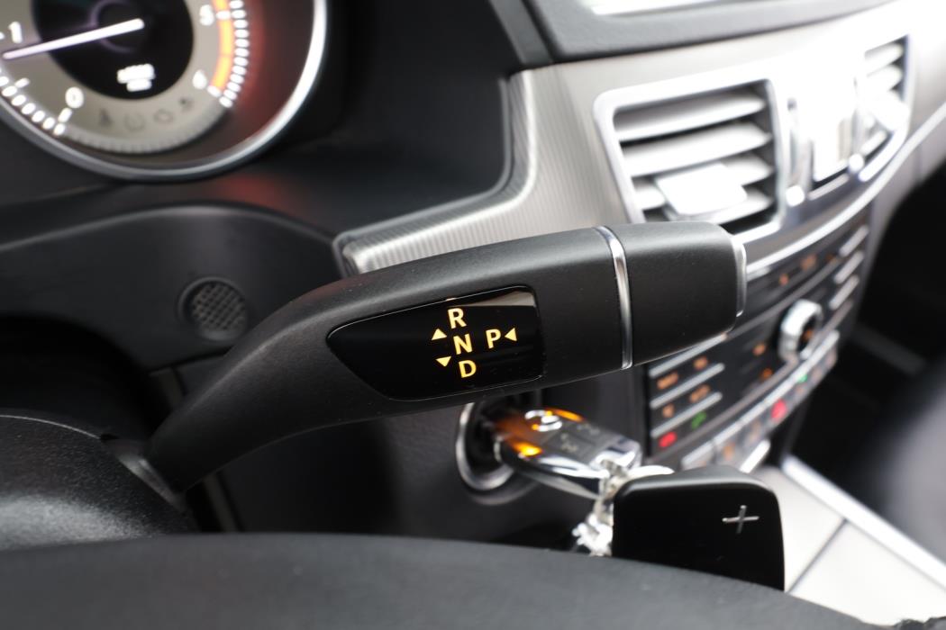 MERCEDES-BENZ E 2016