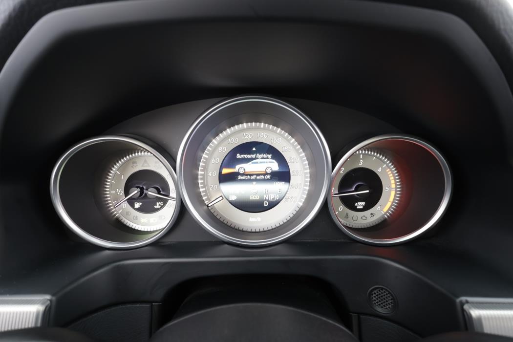 MERCEDES-BENZ E 2016