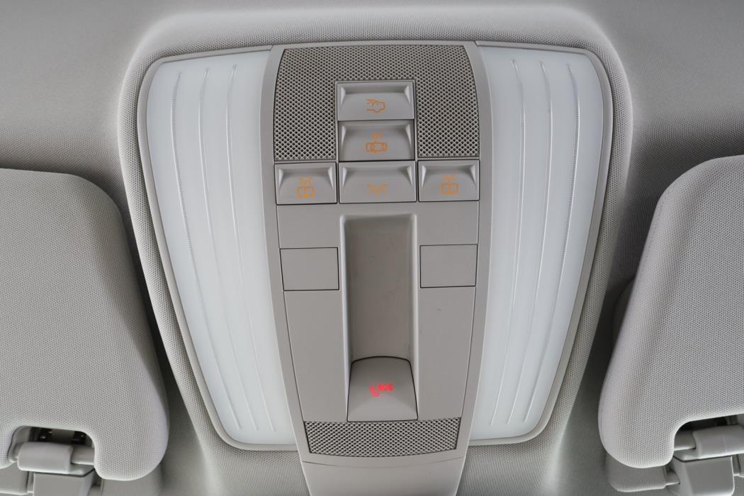 MERCEDES-BENZ E 2016