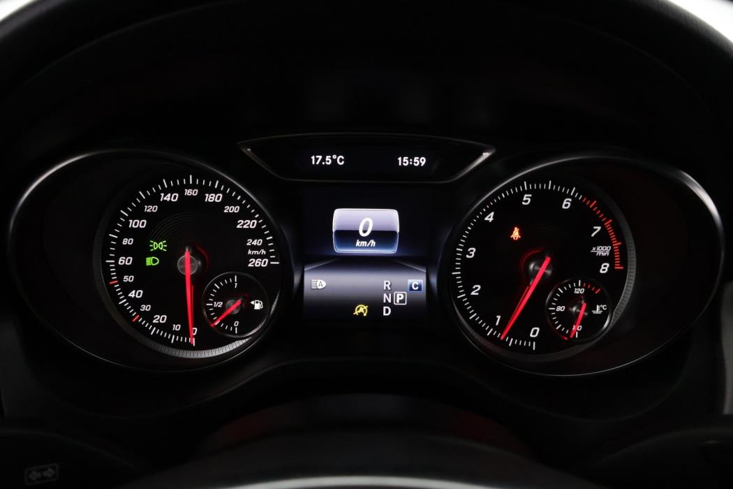 MERCEDES-BENZ CLA 2019