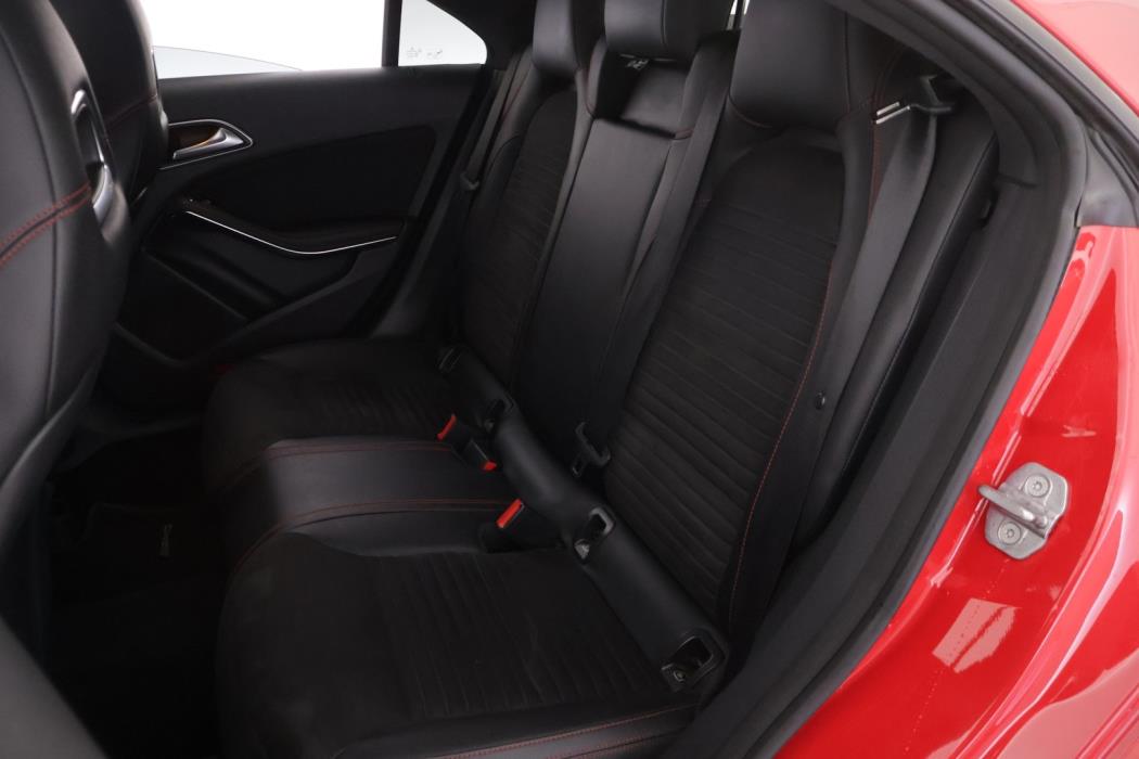 MERCEDES-BENZ CLA 2019