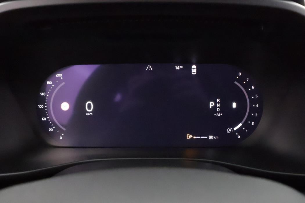 VOLVO XC40 2023