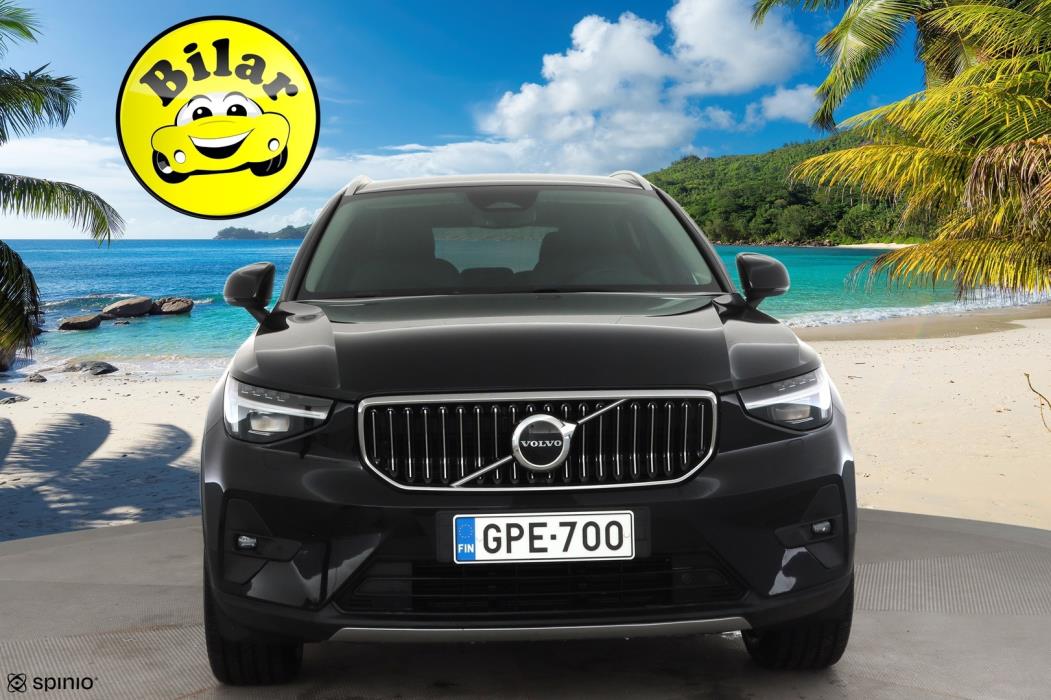 VOLVO XC40 2023