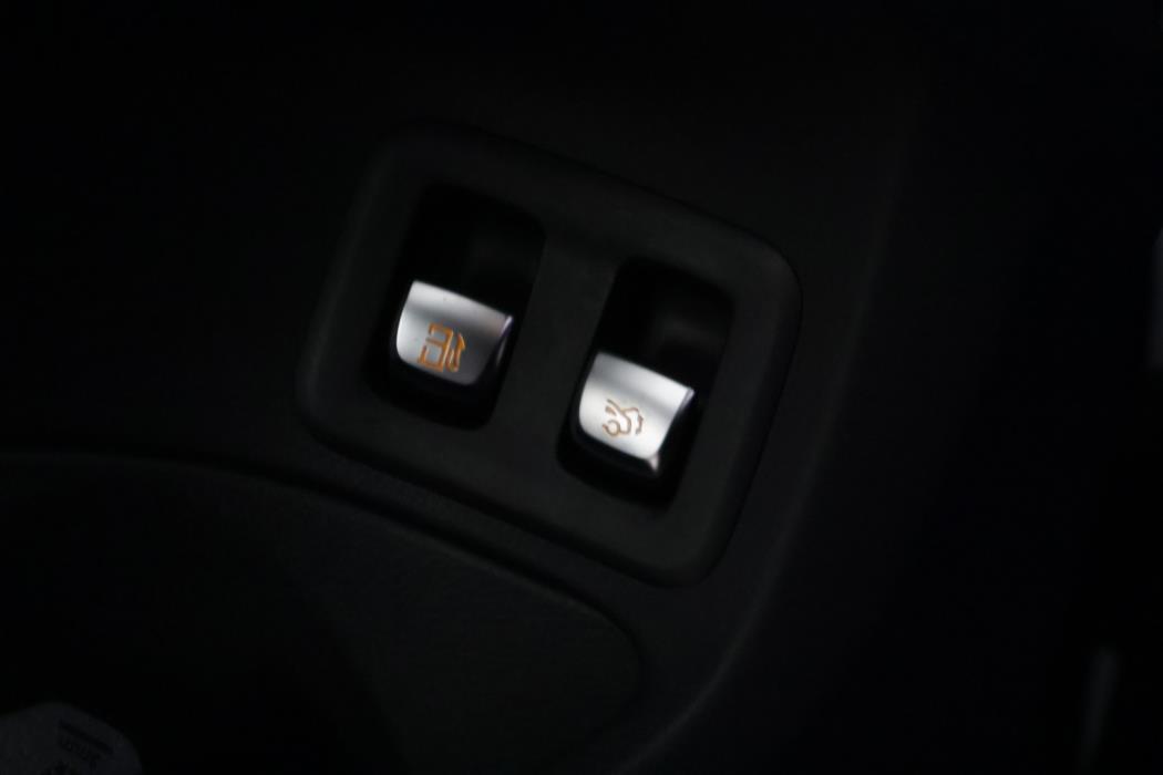 MERCEDES-BENZ C 2021