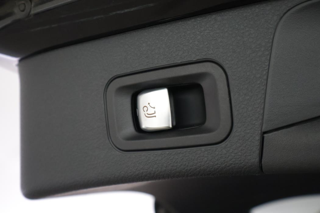 MERCEDES-BENZ C 2021