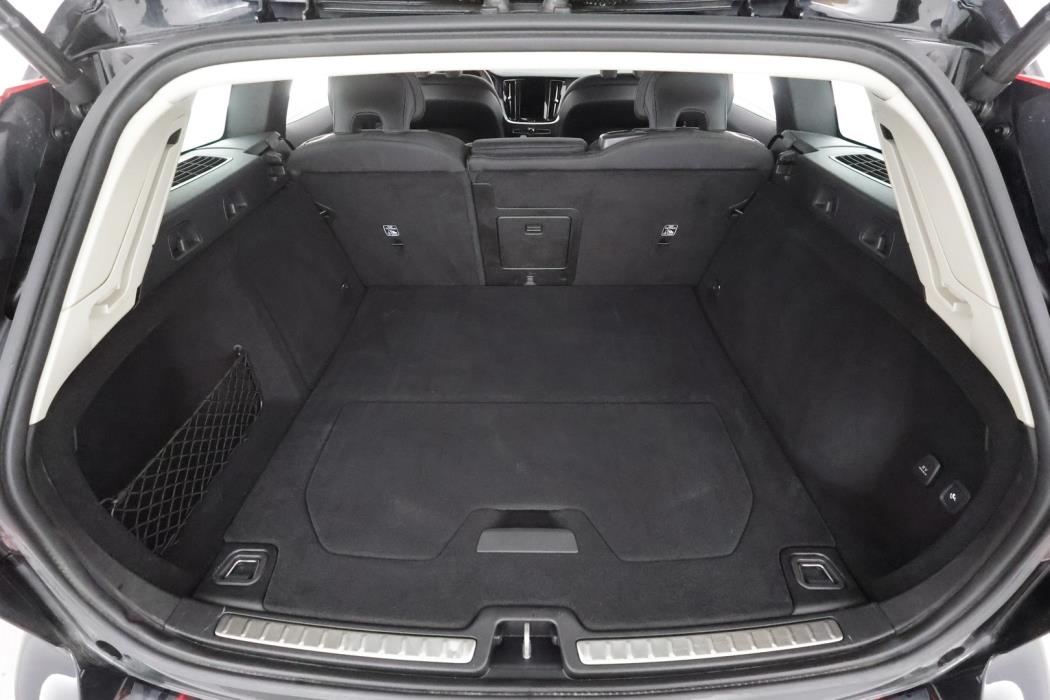 VOLVO V60 Cross Country 2023
