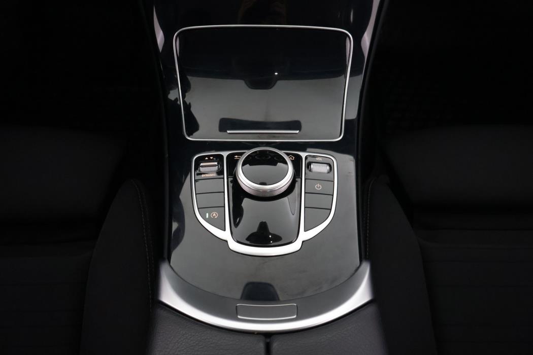 MERCEDES-BENZ C 2020