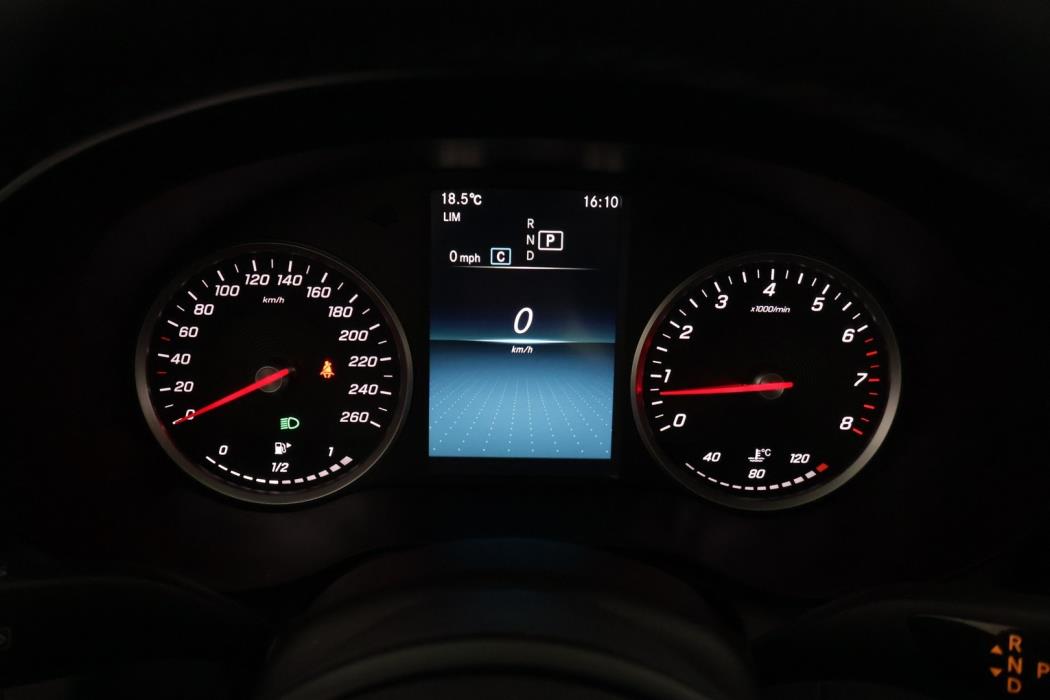 MERCEDES-BENZ C 2020