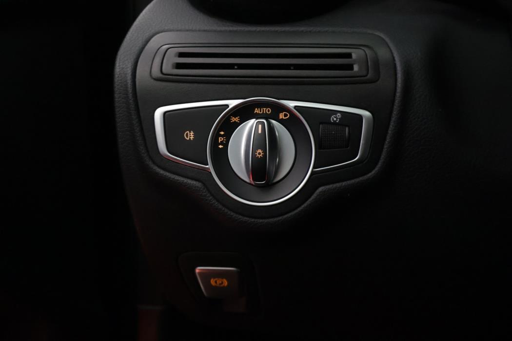 MERCEDES-BENZ C 2020