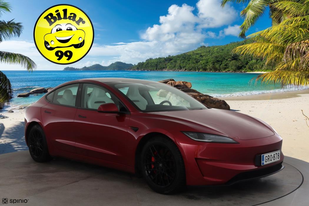 TESLA MODEL 3 2024