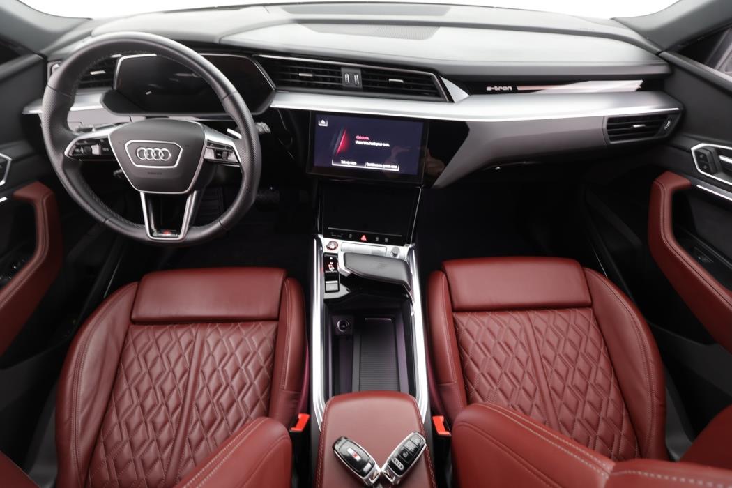 AUDI E-TRON 2022