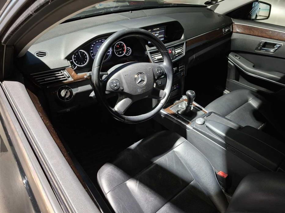 MERCEDES-BENZ E 2009