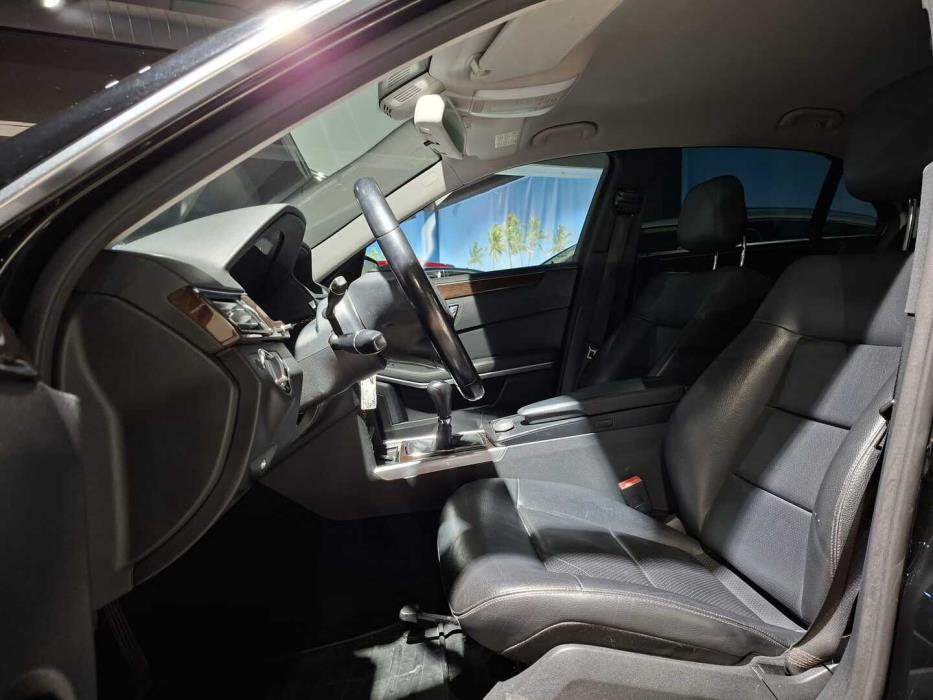 MERCEDES-BENZ E 2009