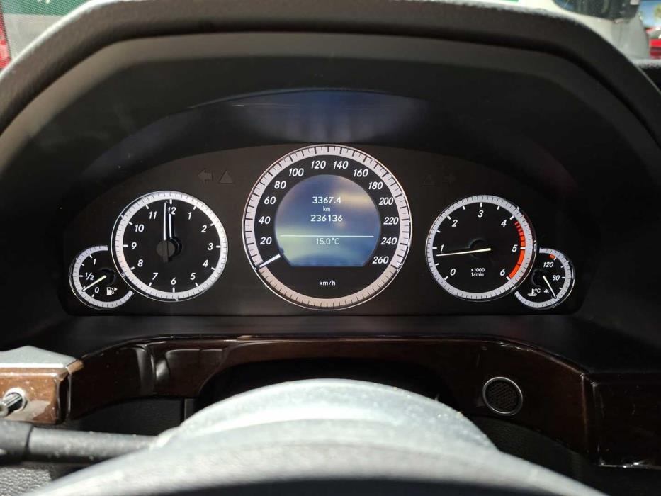 MERCEDES-BENZ E 2009