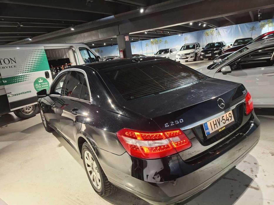 MERCEDES-BENZ E 2009