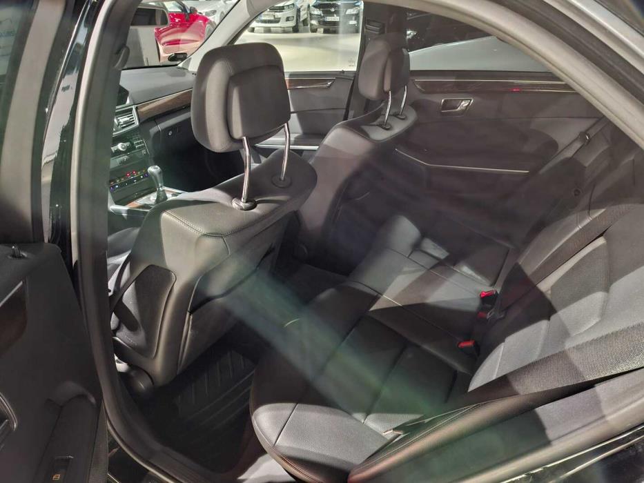 MERCEDES-BENZ E 2009