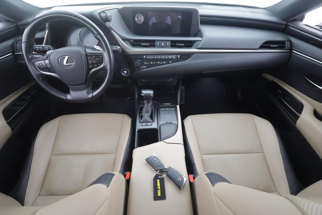 LEXUS ES 2020