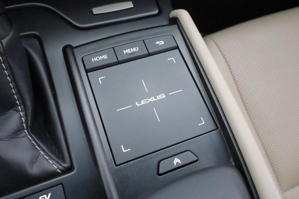LEXUS ES 2020