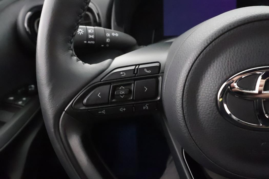 TOYOTA YARIS CROSS 2022