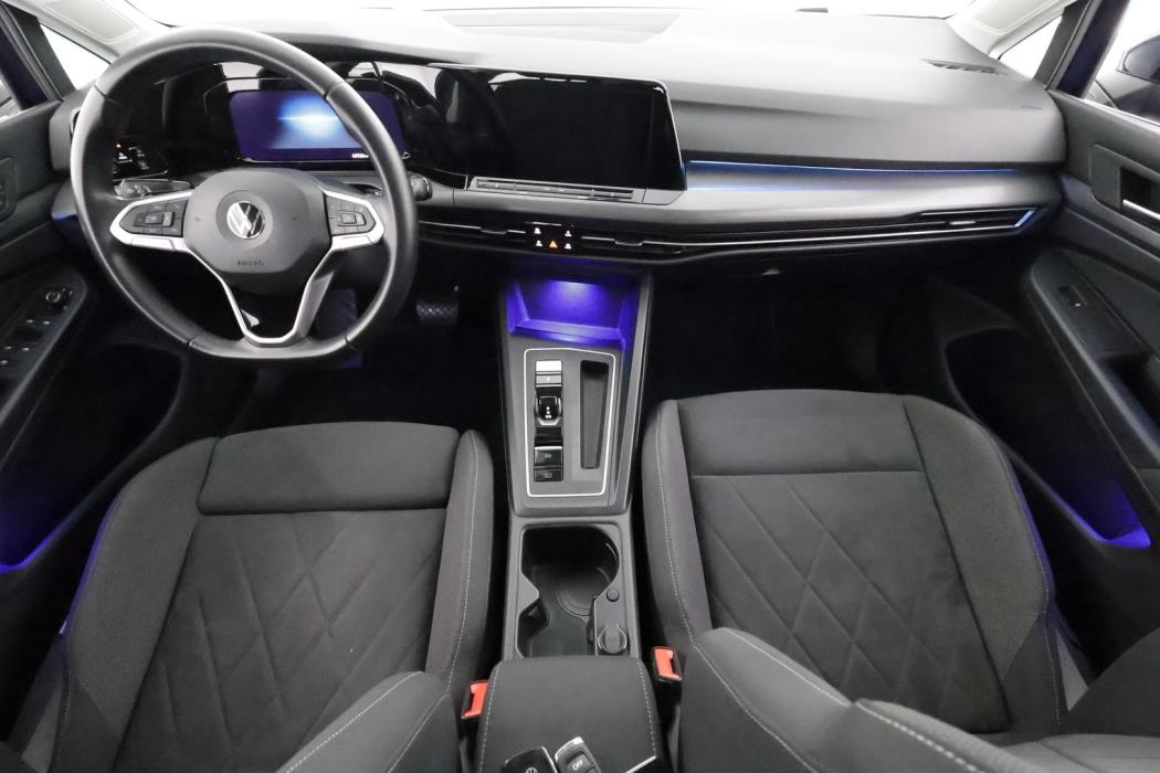 VOLKSWAGEN Golf 2021