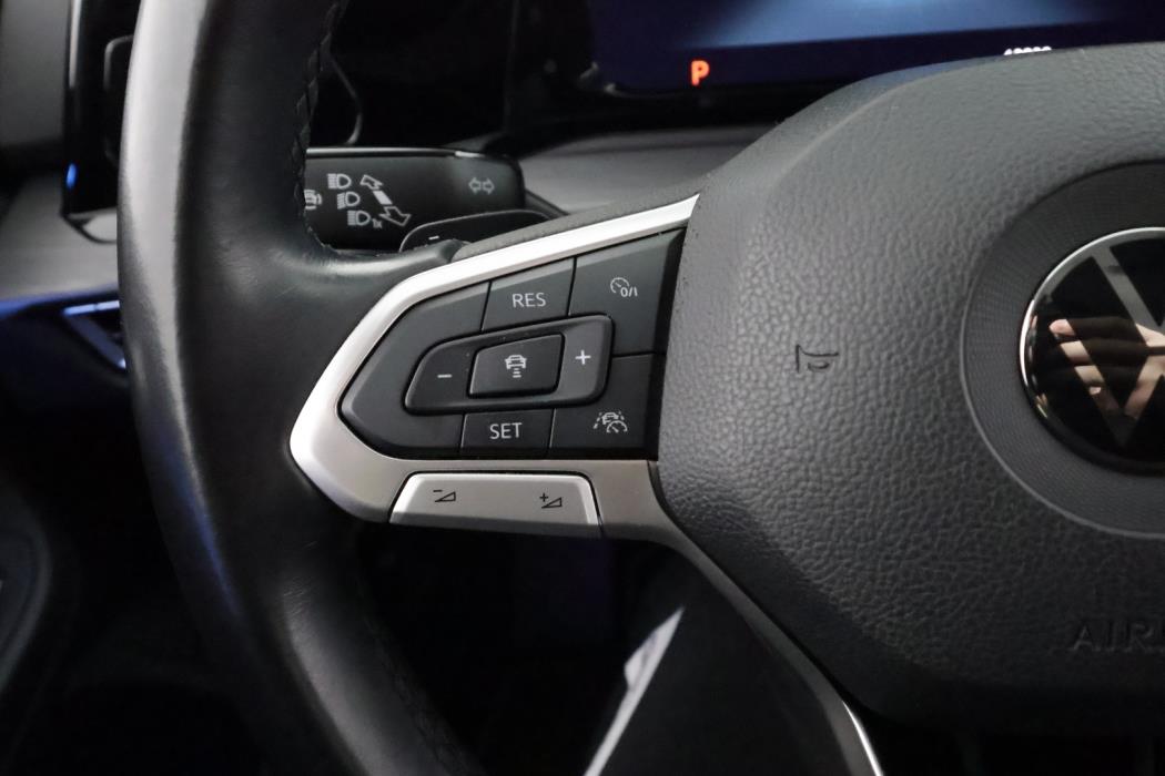 VOLKSWAGEN Golf 2021