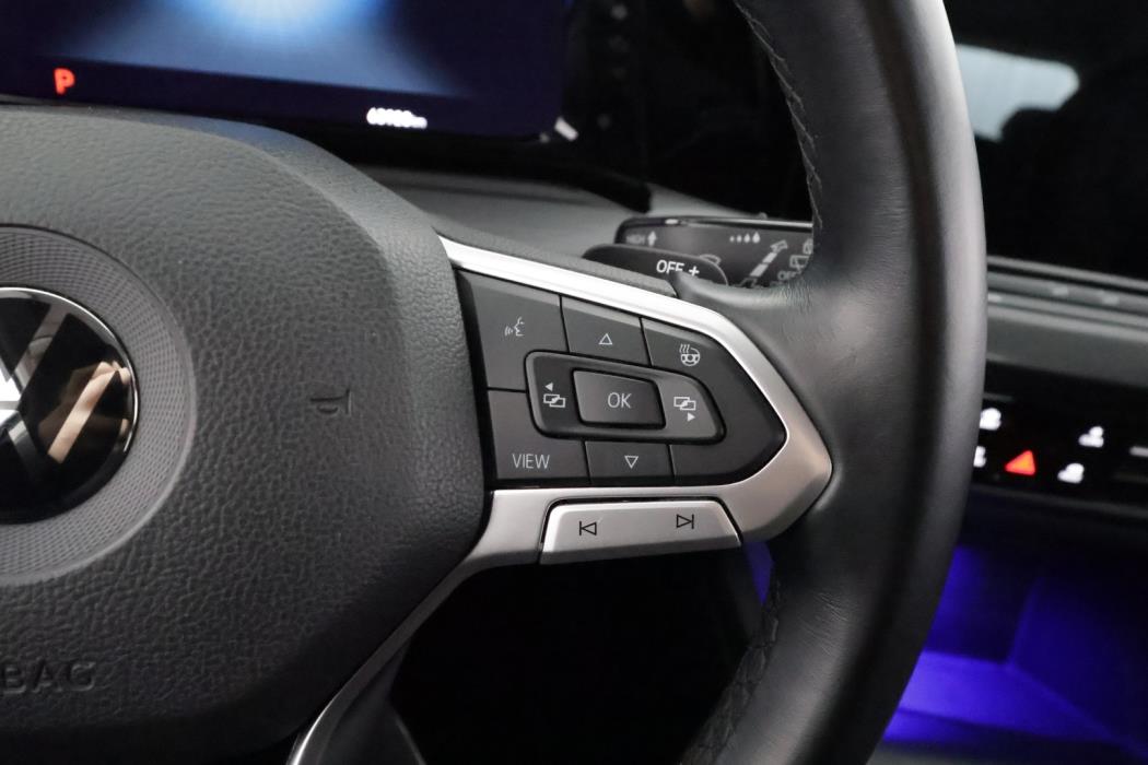 VOLKSWAGEN Golf 2021
