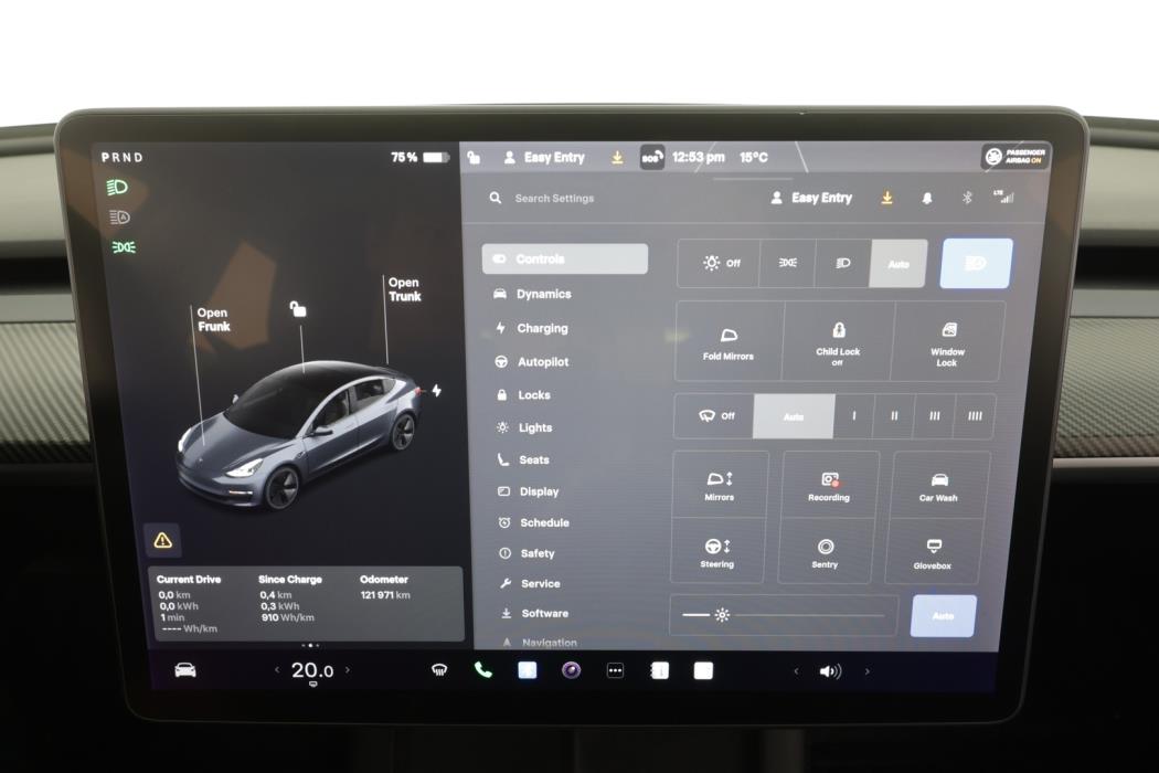 TESLA Model 3 2021