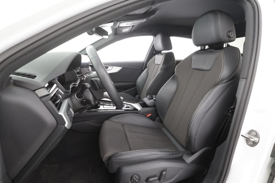 AUDI A4 2021