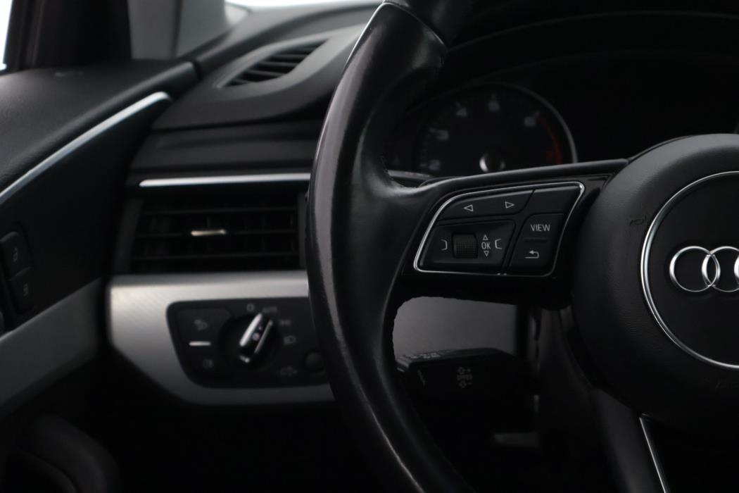 AUDI A4 2017