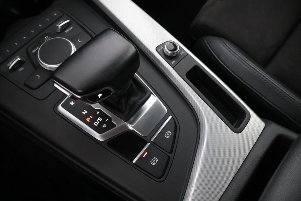 AUDI A4 2017