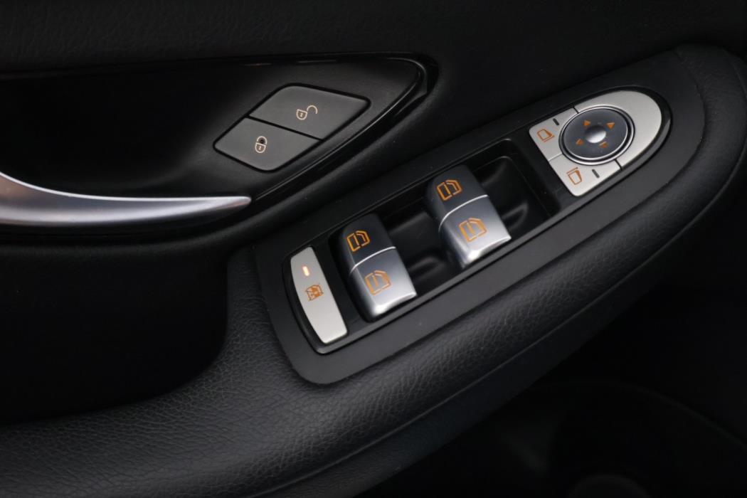 MERCEDES-BENZ C 2015
