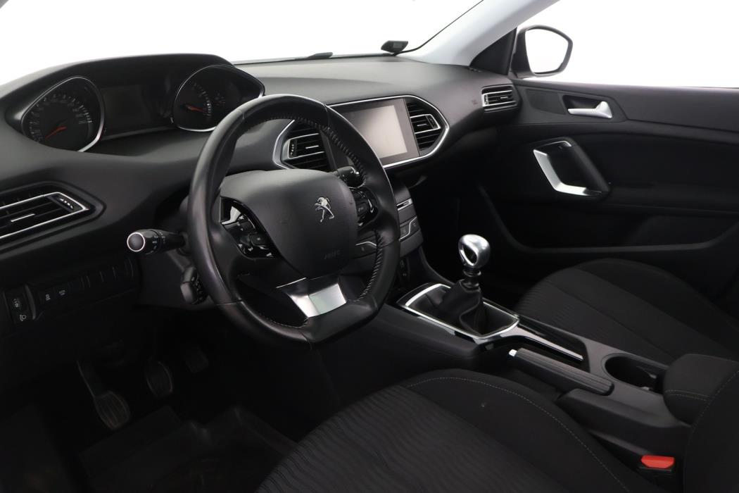 PEUGEOT 308 2015