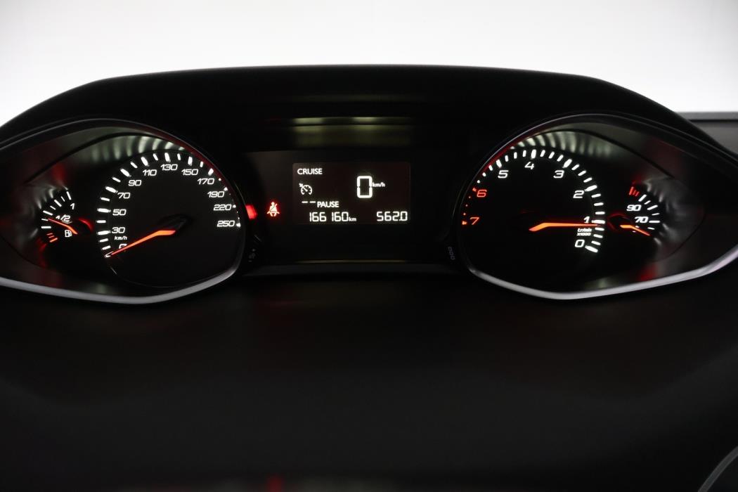 PEUGEOT 308 2015