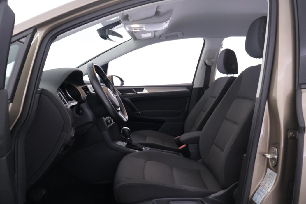 VOLKSWAGEN Golf Sportsvan 2017