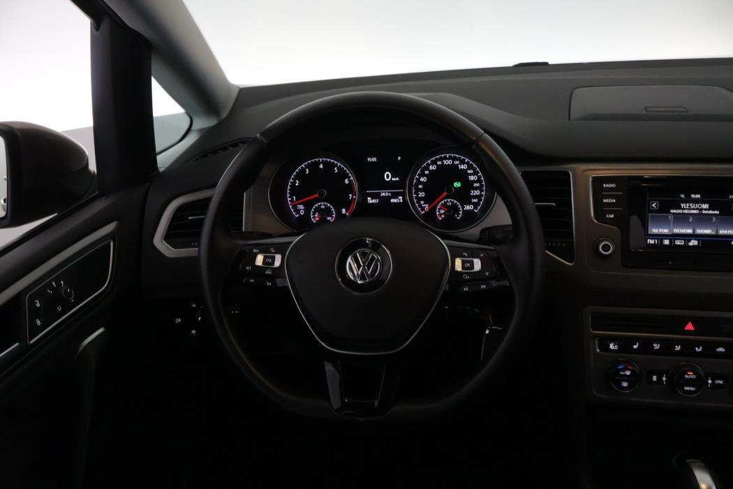 VOLKSWAGEN Golf Sportsvan 2017