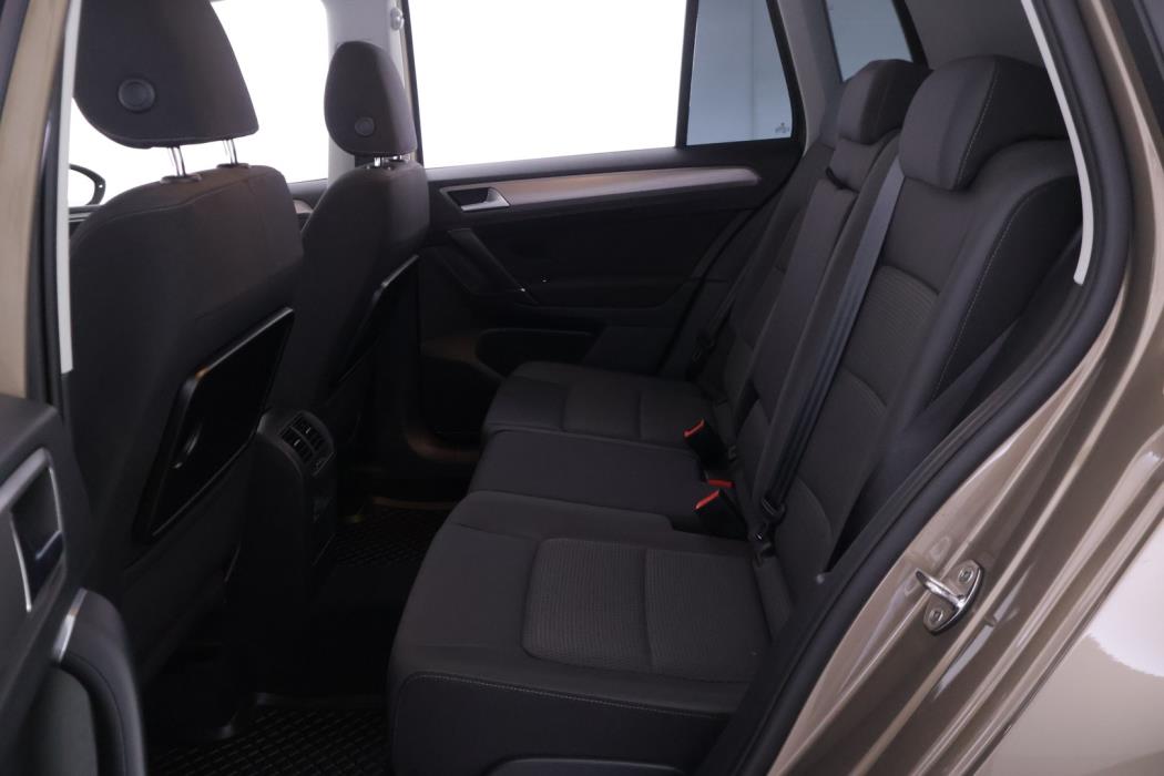 VOLKSWAGEN Golf Sportsvan 2017