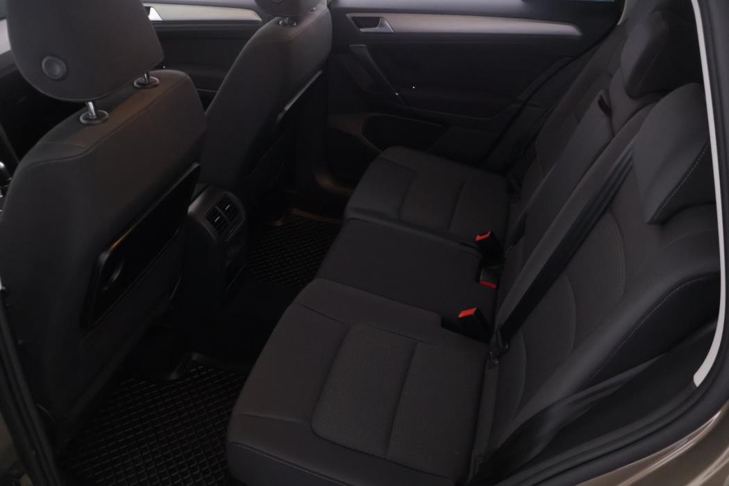 VOLKSWAGEN Golf Sportsvan 2017