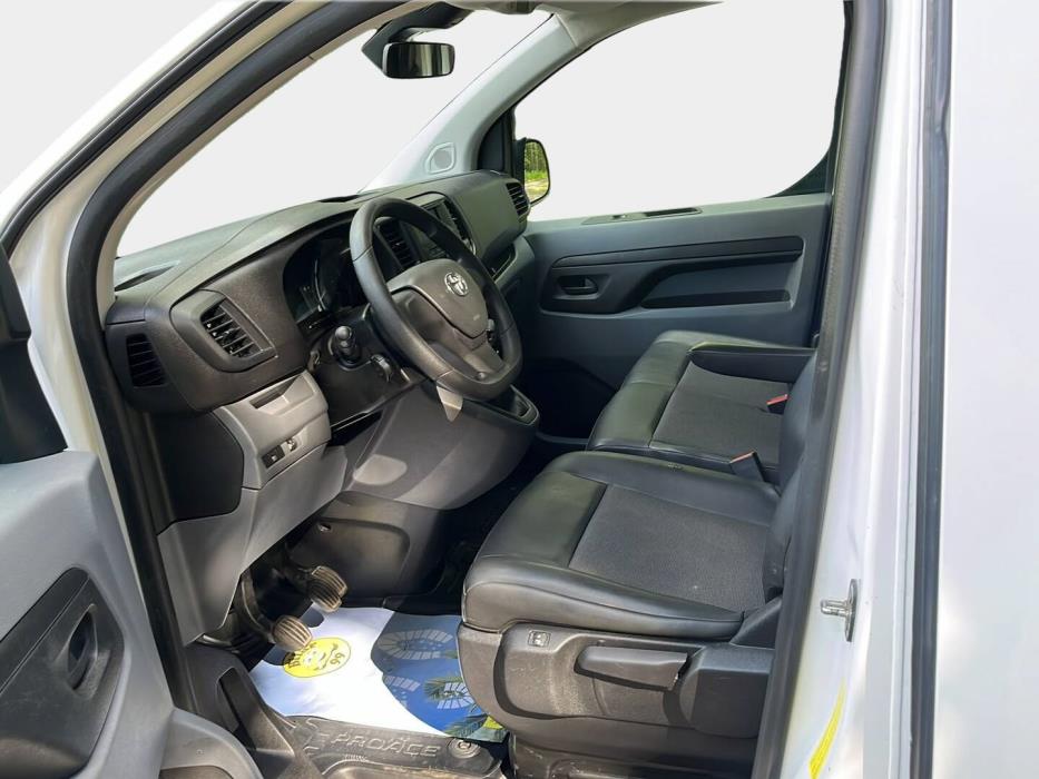 TOYOTA Proace 2021