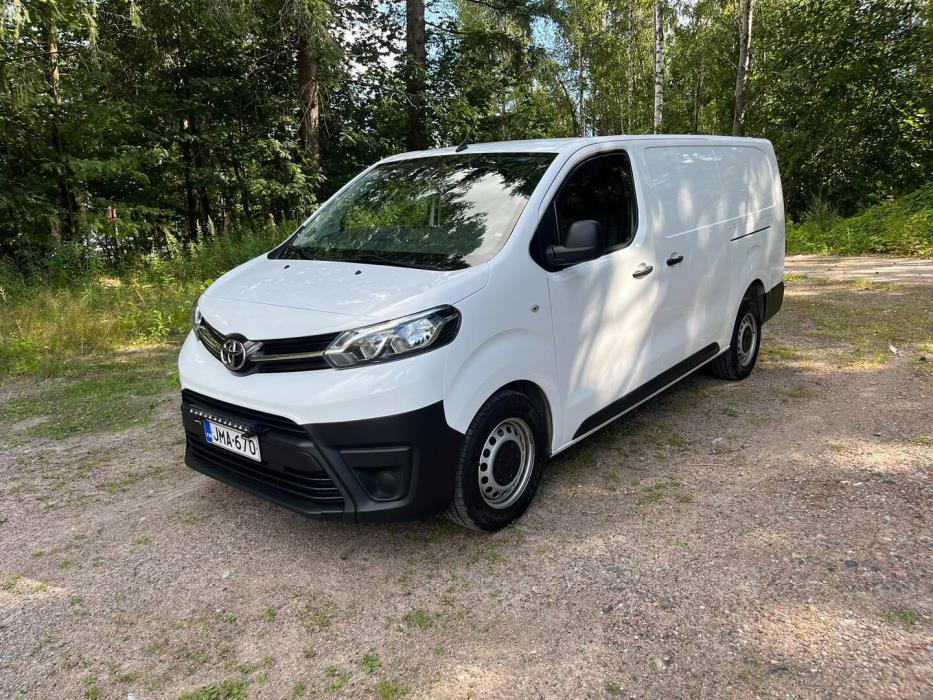 TOYOTA Proace 2021