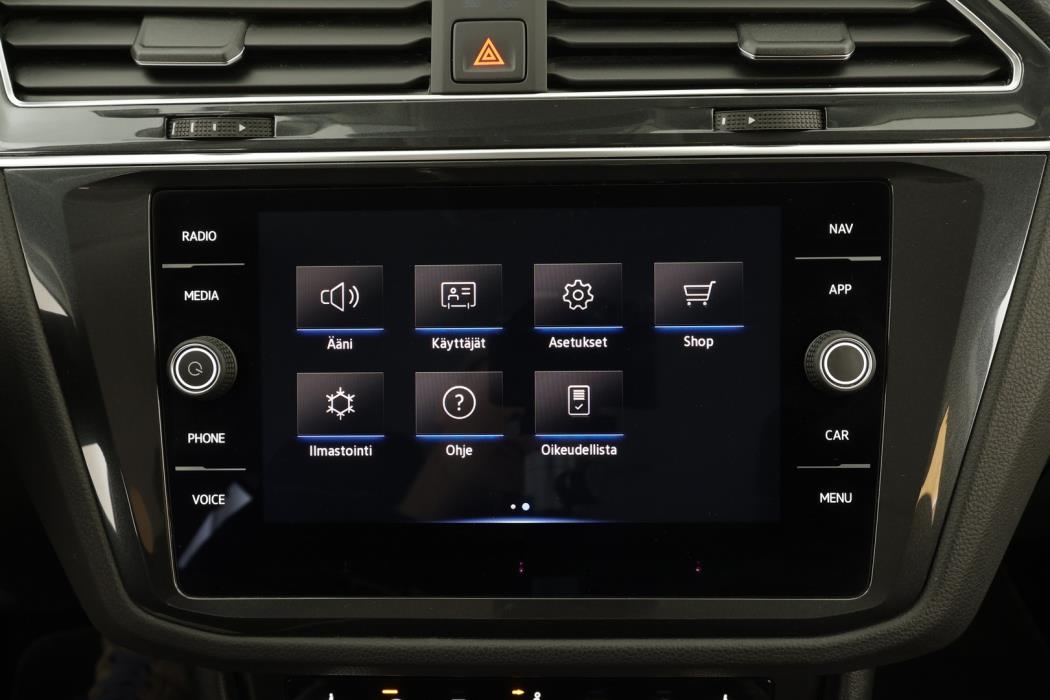 VOLKSWAGEN Tiguan 2023