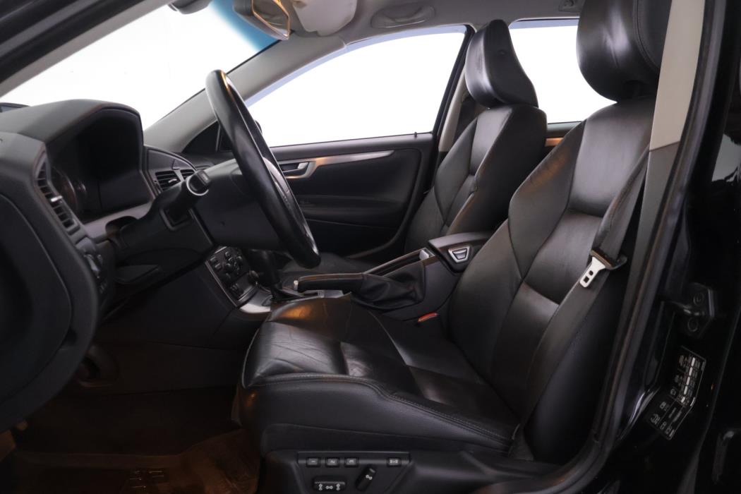 VOLVO V70 2007