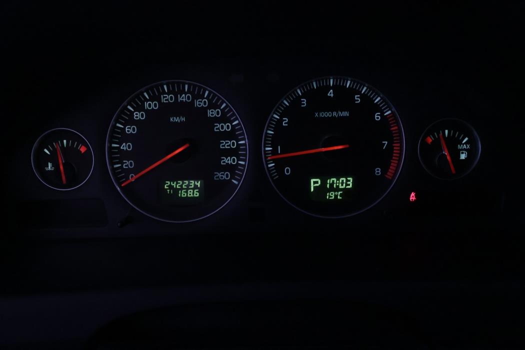 VOLVO V70 2007
