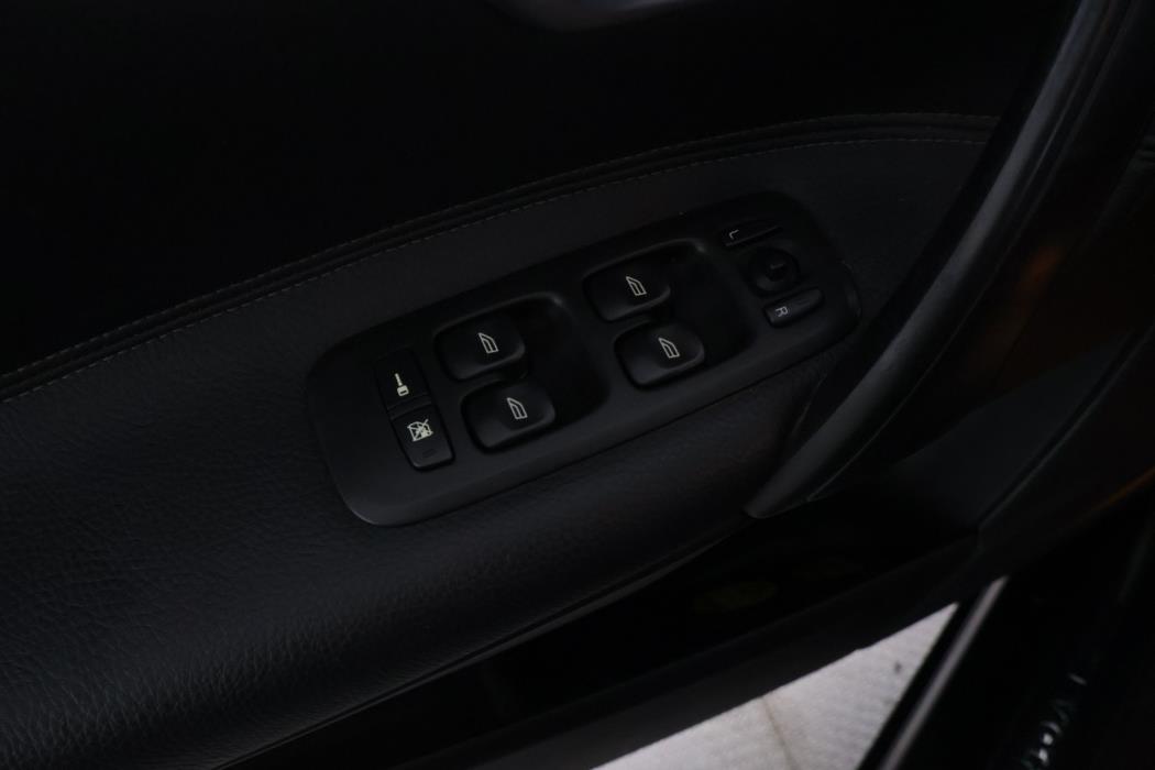 VOLVO V70 2007