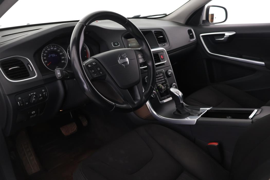 VOLVO V60 2013