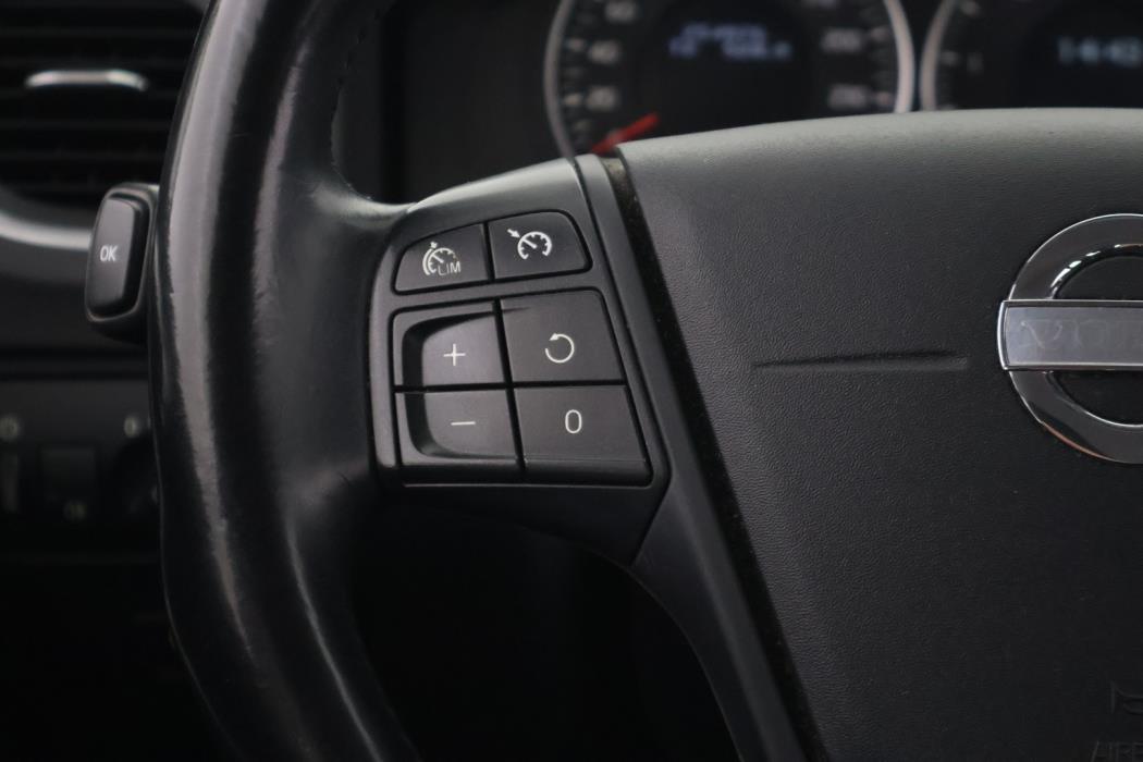 VOLVO V60 2013