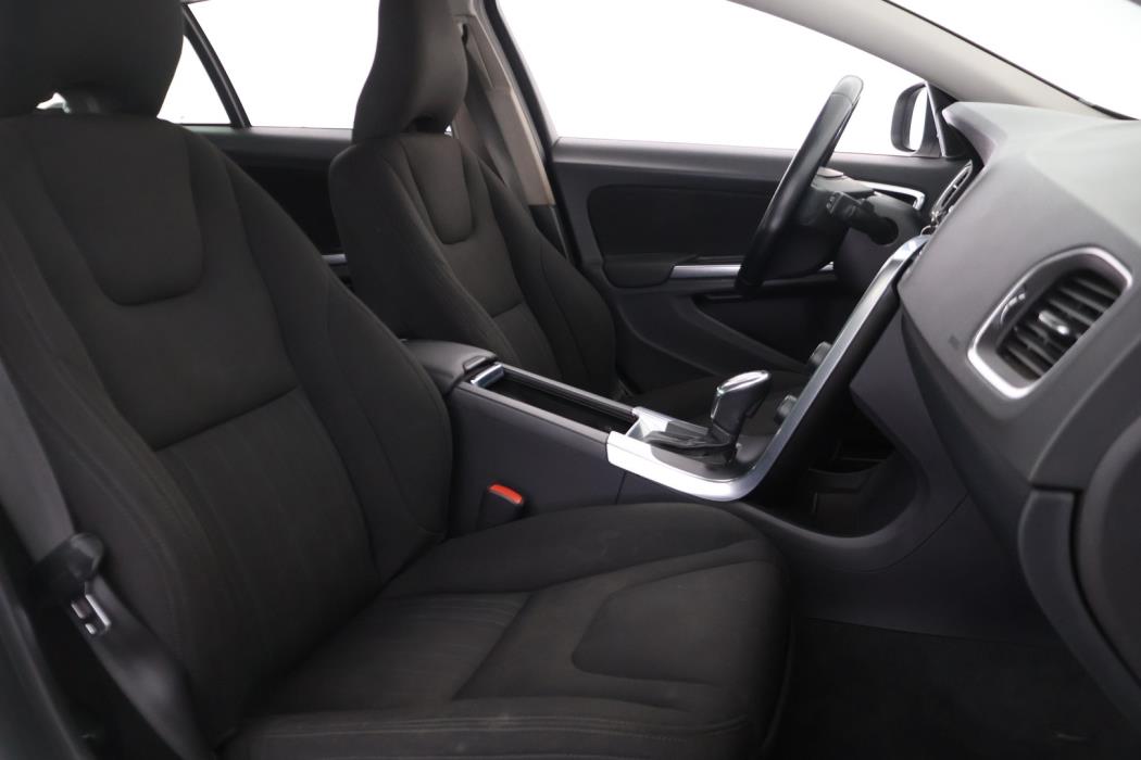 VOLVO V60 2013