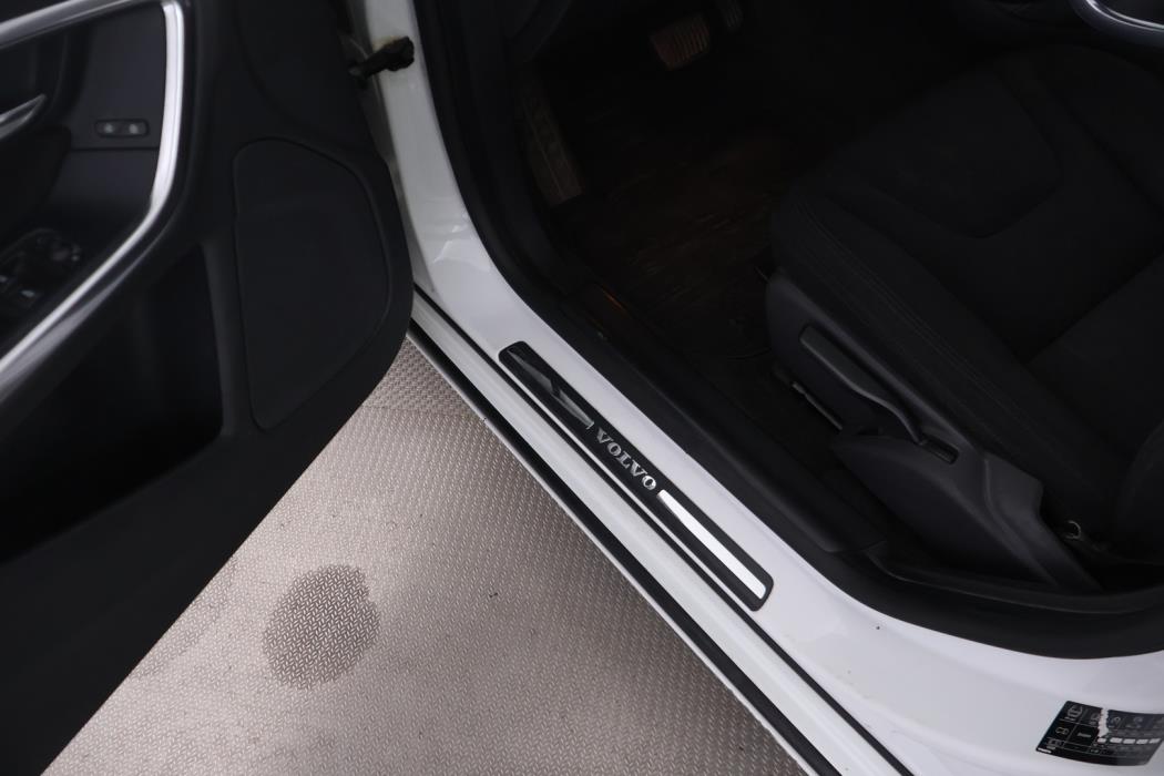 VOLVO V60 2013